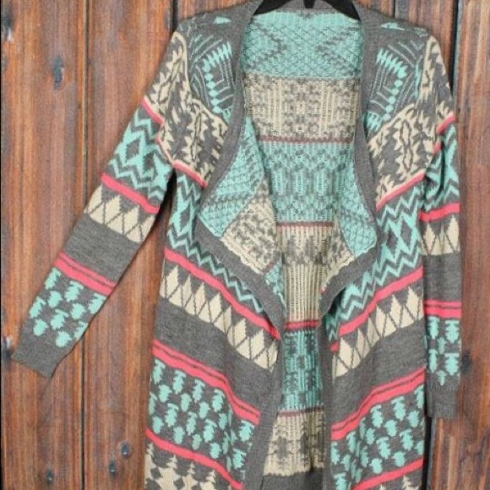 NWOT colorful Aztec cardigan in size small/medium